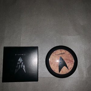MAC x Star Trek Trip the Light Fantastic Powder